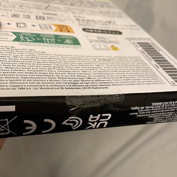 Authentic Supreme x Tamagotchi Gen 1 limited Edition - Picture 3 of 6